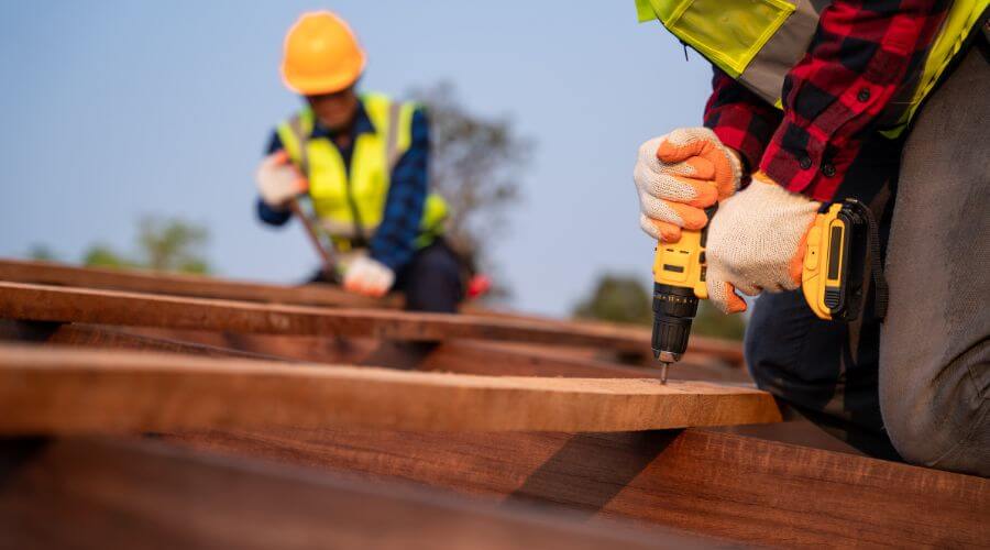 Professional residential roofers in Etna Green, IN